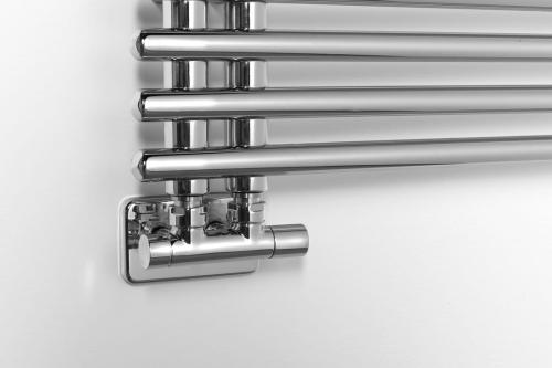 Grzejnik łazienkowy 500 x 1250 mm chrom 334 W NYMPHA LLN125 Sapho podłączenie
