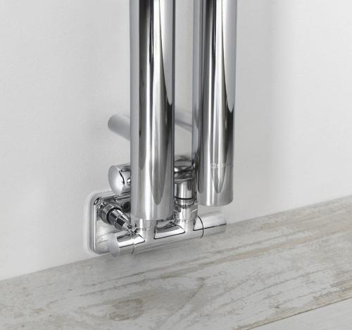 Grzejnik łazienkowy 122 x 1800 mm chrom z wieszaczkami 330 W PILON IZ123 Sapho dół