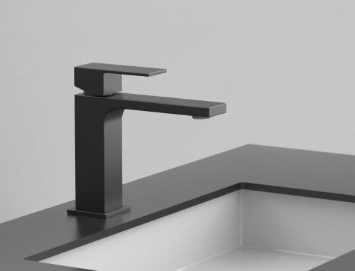 Bateria umywalkowa stojąca czarny mat CUBEMIX CM002B Sapho zamontowana