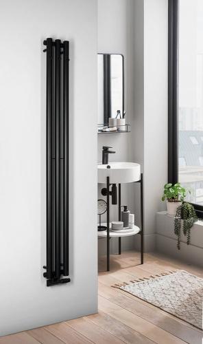 Grzejnik łazienkowy 196 x 1800 mm czarny mat z wieszaczkami 464 W PILON IZ128T Sapho  wizualizacja