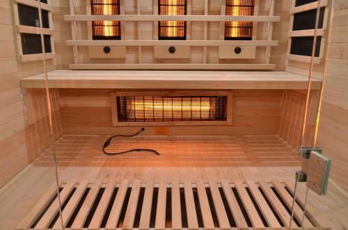 Sauna na podczerwień OPEN J20150 - promiennik na łydki