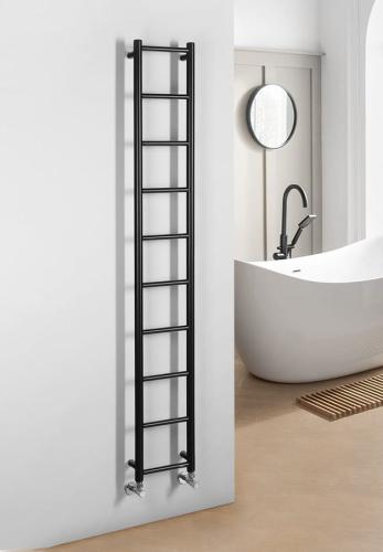 Grzejnik łazienkowy 250 x 1680 mm czarny mat DINA IR377TB Sapho na ścianie
