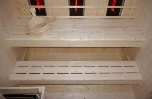 Sauna LAHTI F30200 Sanotechnik ławki