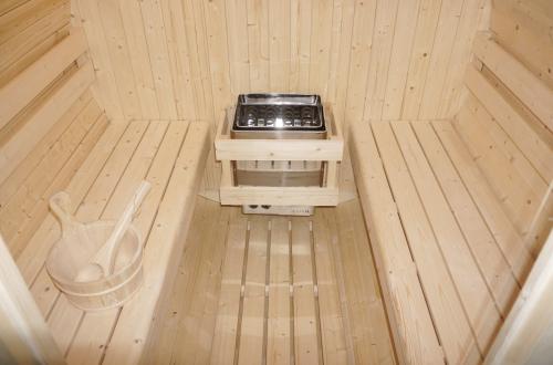 Sauna TROMSÖ L F50180 Sanotechnik wnętrze i wyposażenie