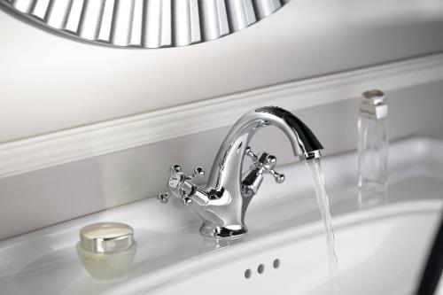 Bateria umywalkowa stojąca chrom połysk ANTEA 3271 Reitano na umywalce