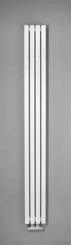Grzejnik łazienkowy 190 x 1800 mm biały mat 604 W LETIZIA IR247W Sapho na ścianie